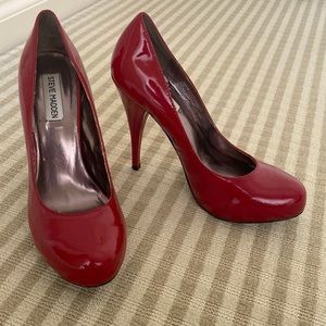 Trinite Steve Madden Red heels